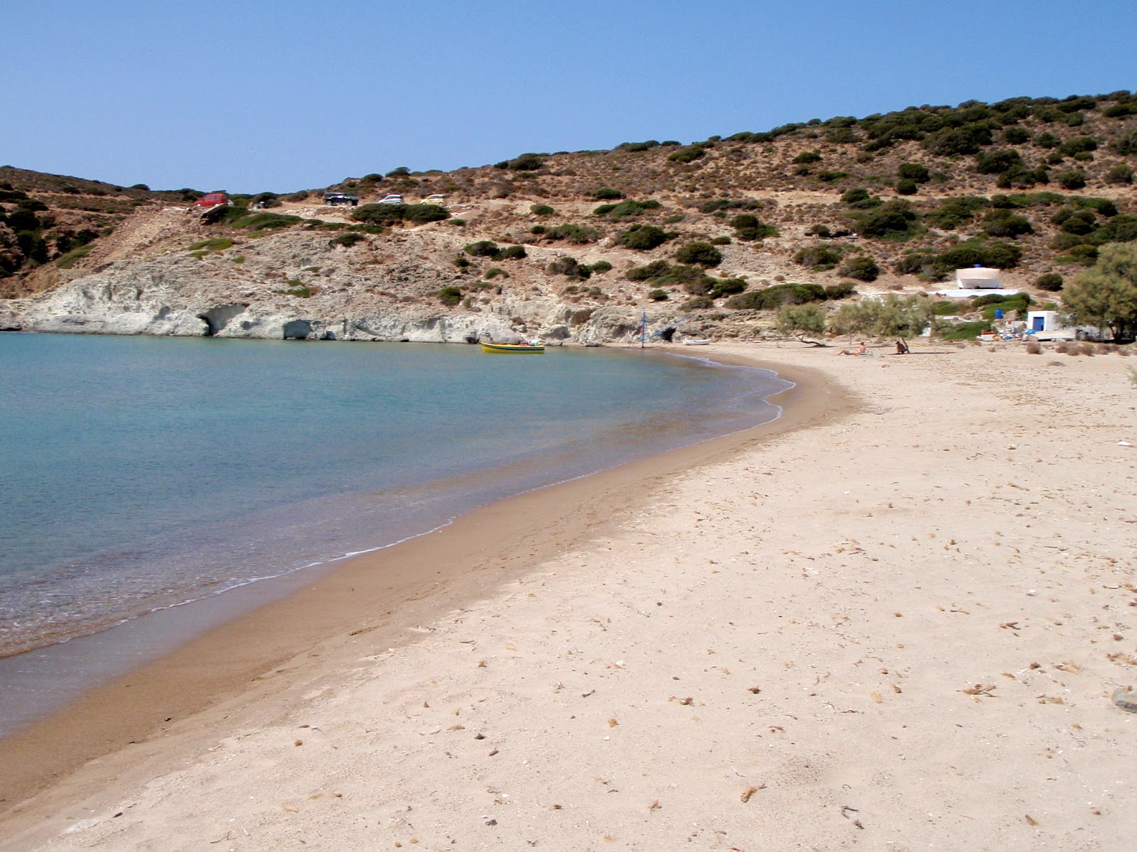 Agathia beach'in fotoğrafı - rahatlamayı sevenler arasında popüler bir yer