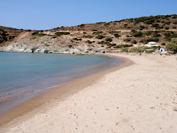 Agathia beach'in fotoğrafı - rahatlamayı sevenler arasında popüler bir yer