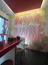 Photo n°46 de El Vecino Taquería Saint-Honoré à Paris ()