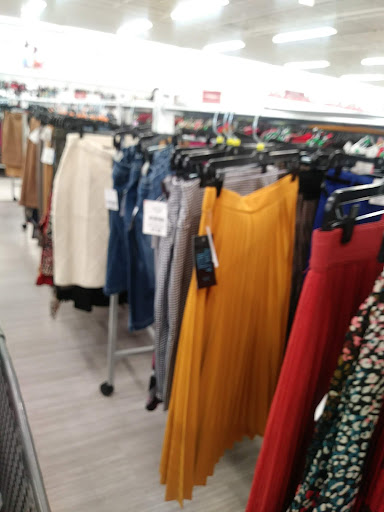Clothing Store «Burlington Coat Factory», reviews and photos, 4790 Everhard Rd NW, Canton, OH 44718, USA