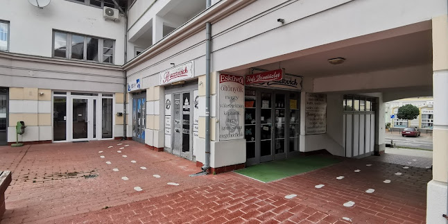 Rasztovich Gyula Rasztovich Női-Férfi Divat