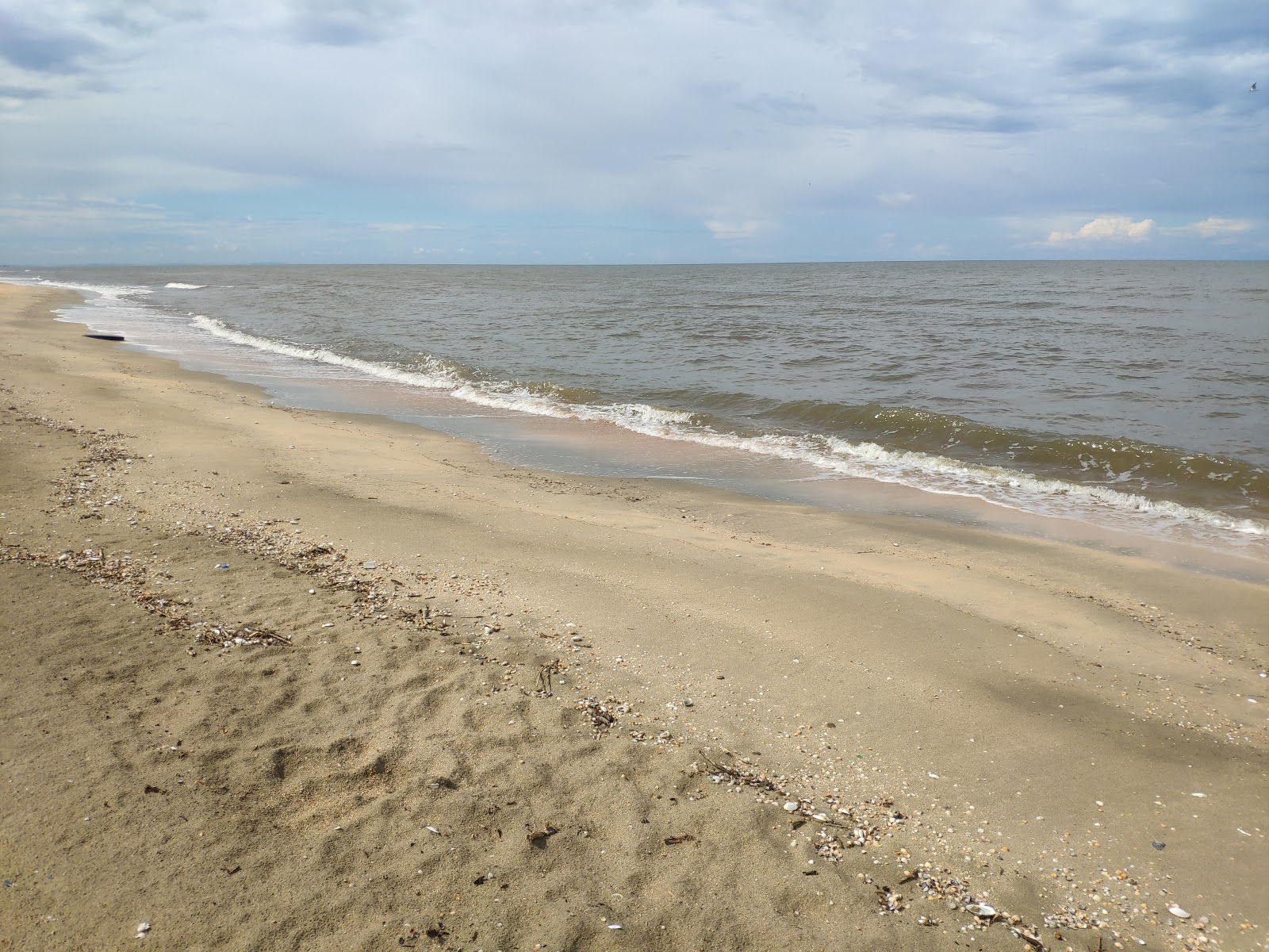 Foto von Prorvenskiy Plyazh mit langer gerader strand