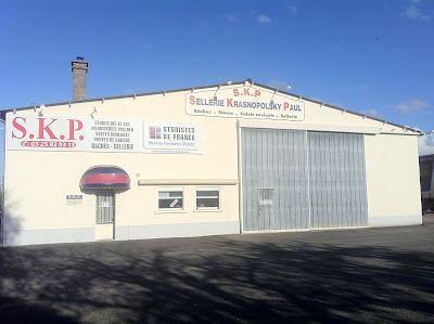 Stores Krasnopolsky Paul S.K.P à Saint-André-les-Vergers