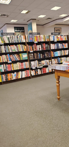 Book Store «Barnes & Noble Booksellers Ingram Festival», reviews and photos, 6065 NW Loop 410 #185, San Antonio, TX 78238, USA