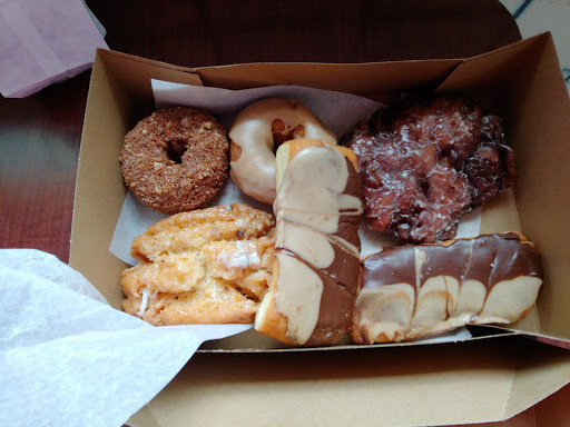 Donut Shop «Donut Day», reviews and photos, 18955 SW Tualatin Valley Hwy, Beaverton, OR 97006, USA