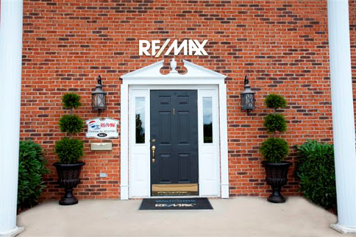 RE/MAX - Checkmate, Inc., REALTORS. Residential, Commercial, Auctions, Rentals, 904 Sunset Dr, Johnson City, TN 37604, Real Estate Agency