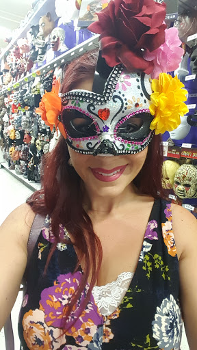 Stores to buy carnival costumes Miami