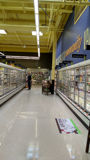 Grocery Store «New Seasons Market Mountain Park», reviews and photos, 3 Monroe Pkwy, Lake Oswego, OR 97035, USA