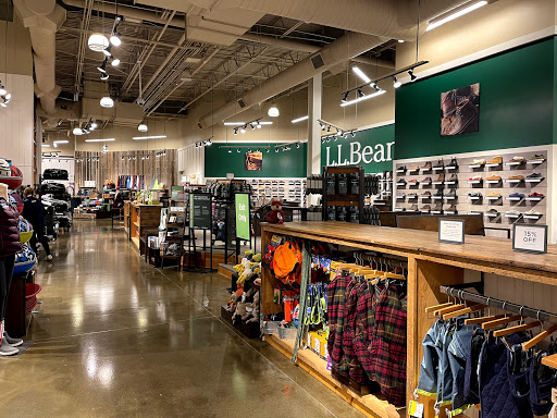 Clothing Store «L.L. Bean», reviews and photos, 75 Evergreen Way, South Windsor, CT 06074, USA