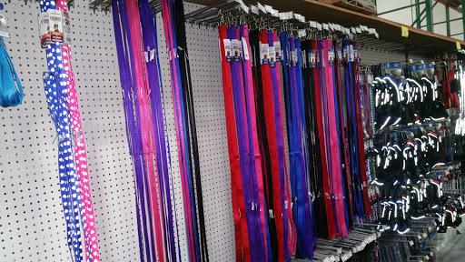 Pet Supply Store «Central Garden & Pet Co», reviews and photos, 13227 Orden Dr, Santa Fe Springs, CA 90670, USA