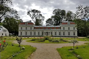 Zypliai Manor image