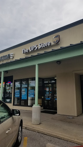 Shipping and Mailing Service «The UPS Store», reviews and photos, 1700 W Market St, Akron, OH 44313, USA
