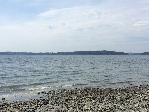 Grocery Store «Indianola Country Store & Deli», reviews and photos, 9175 NE Shore Dr, Indianola, WA 98342, USA