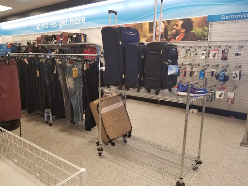 Clothing Store «Ross Dress for Less», reviews and photos, 9820 W Lower Buckeye Rd, Tolleson, AZ 85353, USA