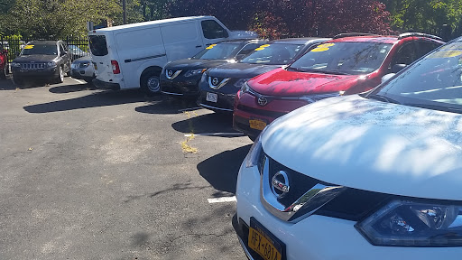 Used Car Dealer «Hertz Car Sales Rockville Centre», reviews and photos, 1297 Woodfield Rd, Rockville Centre, NY 11570, USA