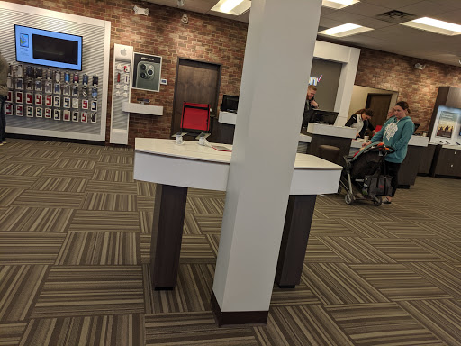 Cell Phone Store «Cellular Communications Inc. - Verizon Premium Wireless Retailer», reviews and photos, 3350 13th Ave S, Fargo, ND 58103, USA
