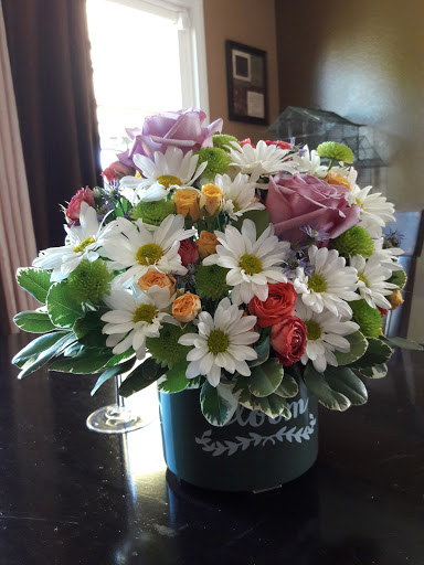 Florist «Aroma Flowers & Gifts», reviews and photos, 199 E Rowland St, Covina, CA 91723, USA