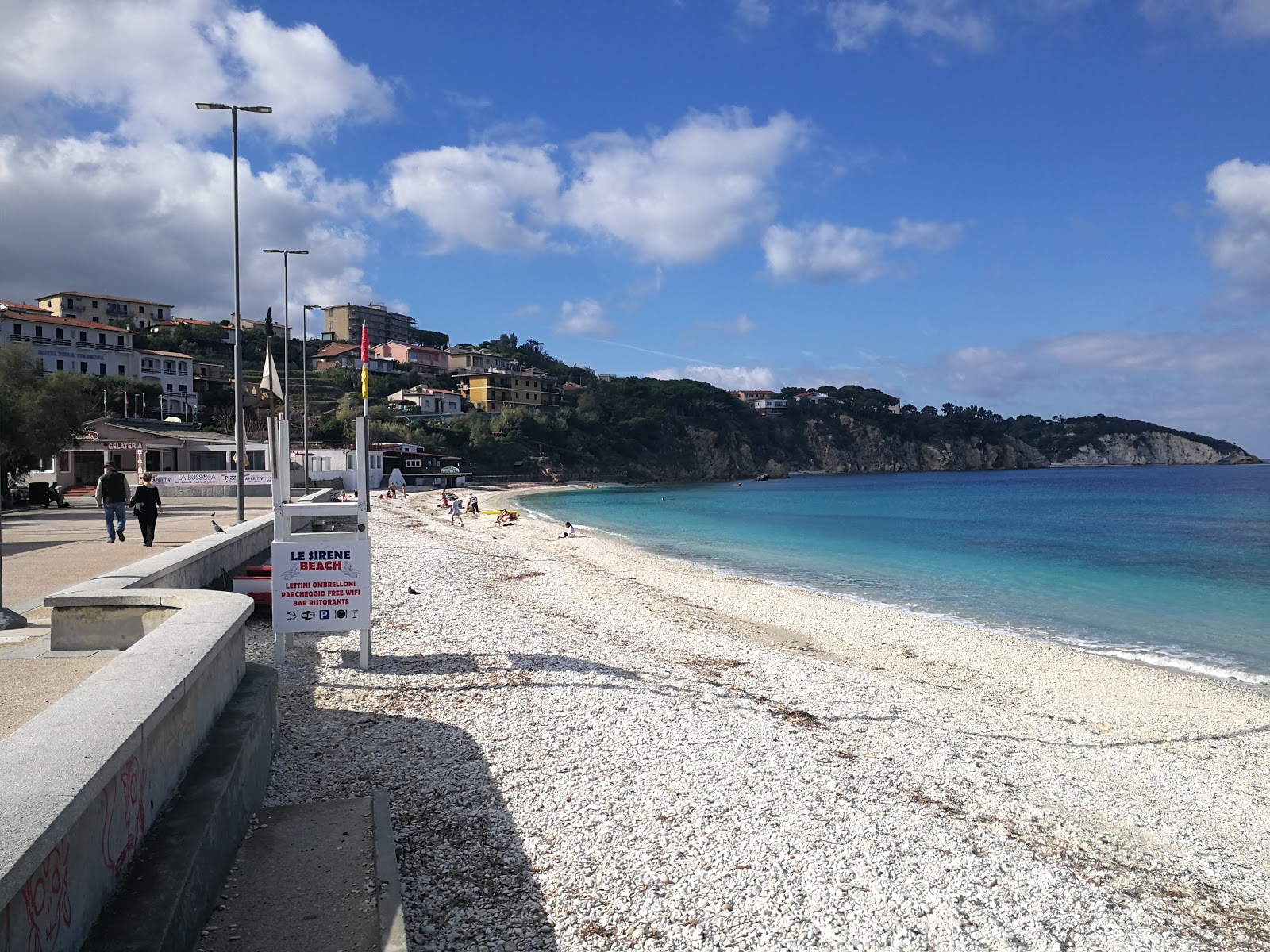 Foto de Spiaggia delle Ghiaie - lugar popular entre os apreciadores de relaxamento