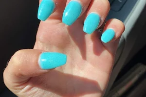 Exclusive Nails image
