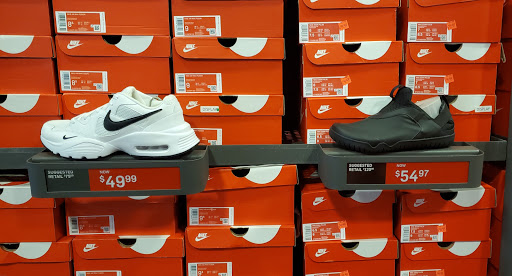 Sporting Goods Store «Nike Factory Store», reviews and photos, 1111 N Roosevelt Dr #400, Seaside, OR 97138, USA