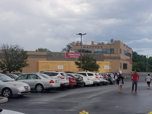 Office Supply Store «Staples», reviews and photos, 134-01 20th Ave, Flushing, NY 11356, USA