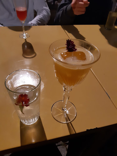 Golden Oldie - Cocktail Bar - Bar