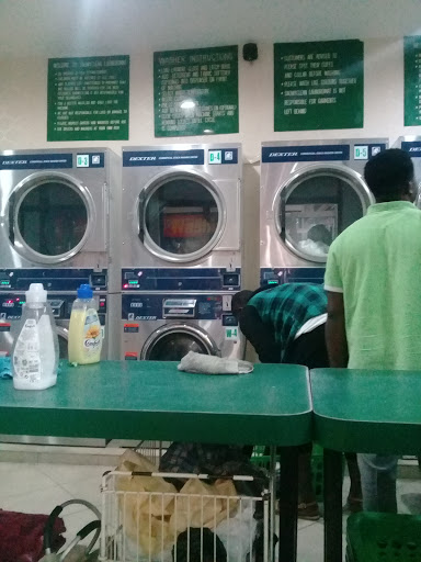 SNOWYCLEAN LAUNDROMAT, Adeoti Shopping Plaza, 51 Oroyinyin St, Lagos Island, Lagos, Nigeria, Outlet Mall, state Lagos