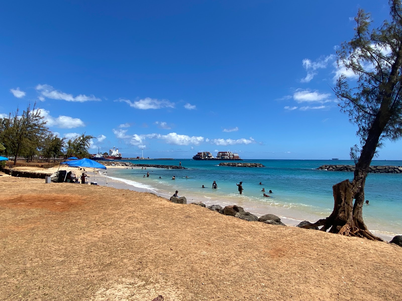 Photo de Sand Island Beach et le règlement