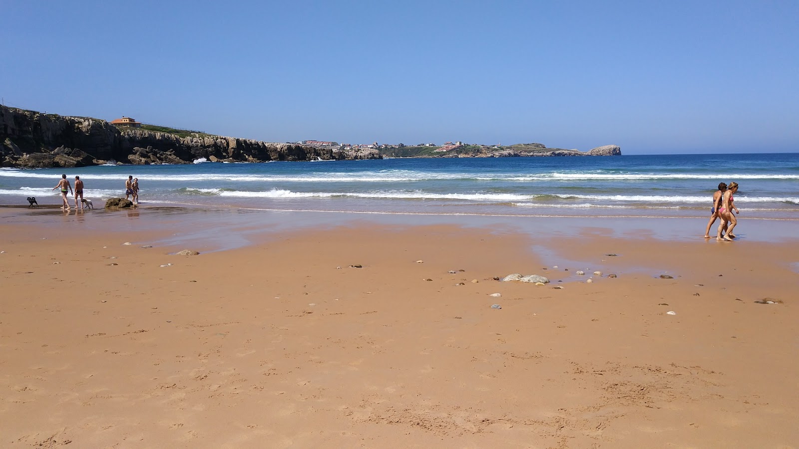 Photo of Playa de los Caballos and the settlement