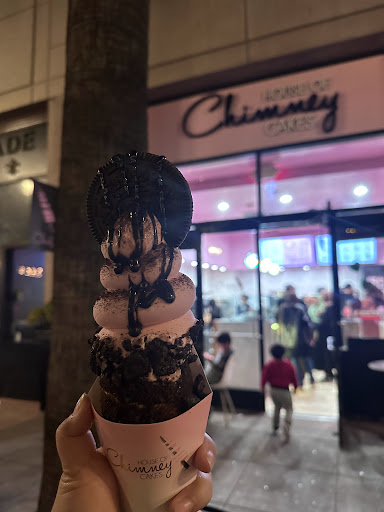 oreo overload with strawberry ice cream
