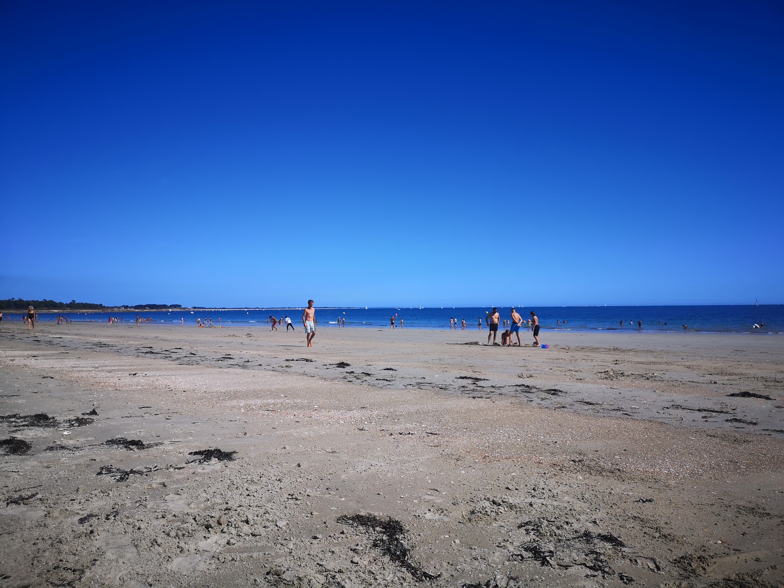 Fotografija Plage de Kermor in naselje