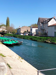 Photo n°67 de Restaurant La Passerelle | Spécialités d'anguilles et galettes à Coulon ()