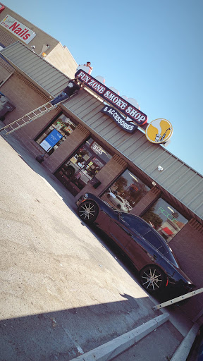 AK SMOKE SHOP, 5135 W Shaw Ave, Fresno, CA 93722, USA, 