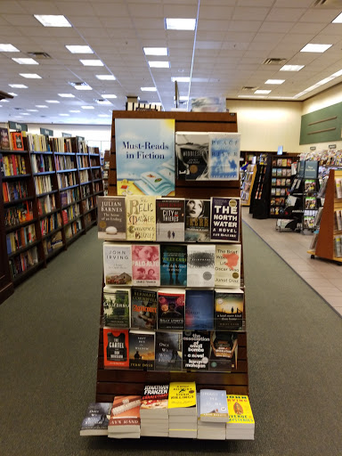 Book Store «Barnes & Noble», reviews and photos, 4478 Electric Rd, Roanoke, VA 24018, USA