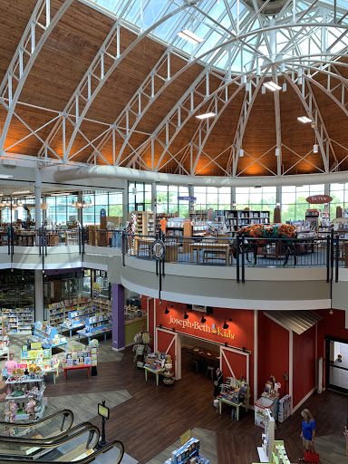 Shopping Mall «The Mall At Lexington Green», reviews and photos, 161 Lexington Green Cir, Lexington, KY 40503, USA