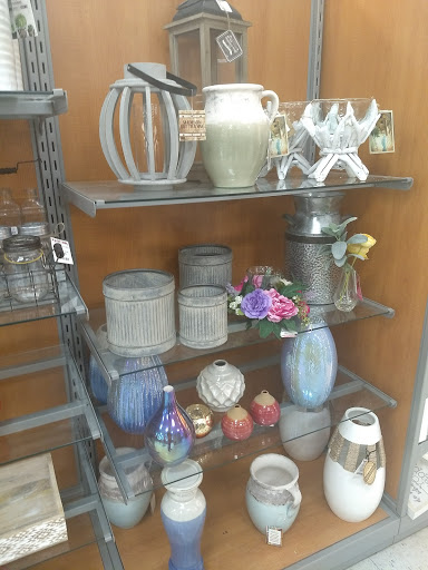 Department Store «T.J. Maxx», reviews and photos, 33025 Grand River Ave, Farmington, MI 48336, USA