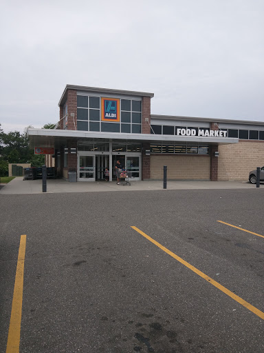 Supermarket «ALDI», reviews and photos, 481 Park Ave, Lindenhurst, NY 11757, USA