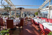 Atmosphère du Restaurant français Le Miramar à Marseille - n°1