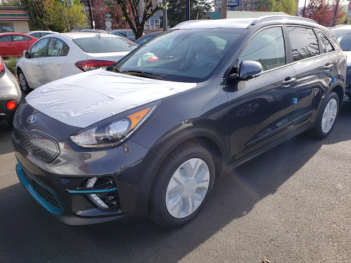 Kia Dealer «Kia of Portland», reviews and photos, 307 NE Broadway St, Portland, OR 97232, USA