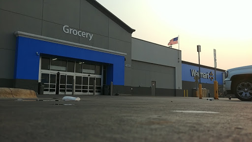 Department Store «Walmart Supercenter», reviews and photos, 415 34th St N, Dilworth, MN 56529, USA