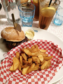 Cheeseburger du Restaurant Holly's Diner à Quetigny - n°20