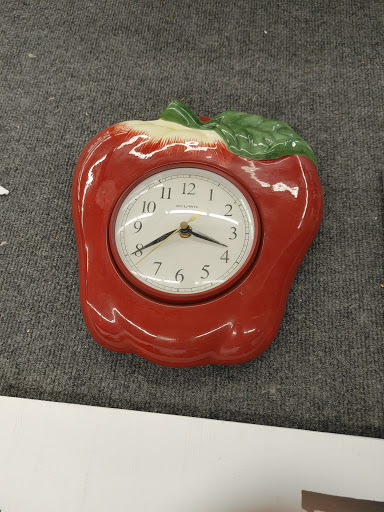 Thrift Store «Lake Hallie Goodwill Retail Store & Training Center», reviews and photos, 2759 S Prairie View Rd, Chippewa Falls, WI 54729, USA