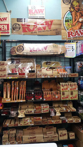 Tobacco Shop «Wild Side Smoke Shop», reviews and photos, 776 Thousand Oaks Blvd, Thousand Oaks, CA 91360, USA
