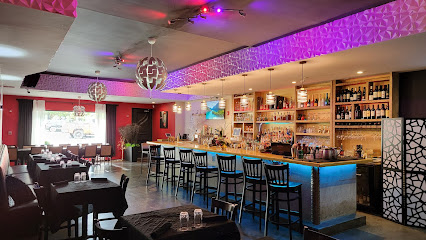 Deluxe Fun Dining Restaurant - 305 W 4th St, Charlotte, NC 28202