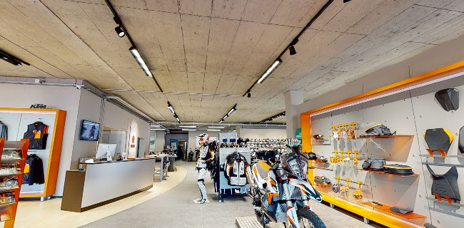 Kommentare und Rezensionen über Möri Sport AG Moto Center Seeland