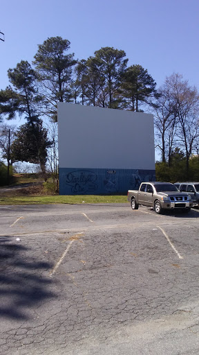 Drive-in Movie Theater «Starlight Drive-In Theatre and Flea Market», reviews and photos, 2000 Moreland Ave SE, Atlanta, GA 30316, USA