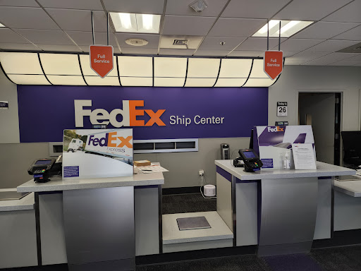 Shipping and Mailing Service «FedEx Ship Center», reviews and photos, 1525 Morrison Pkwy, Alpharetta, GA 30009, USA