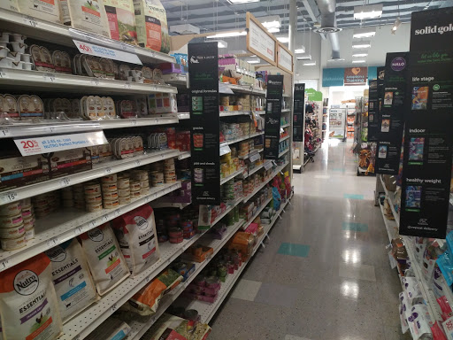 Pet Supply Store «Petco Animal Supplies», reviews and photos, 3050 N Rock Rd, Wichita, KS 67226, USA