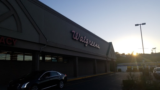 Drug Store «Walgreens», reviews and photos, 649 W Main St, Waterbury, CT 06702, USA
