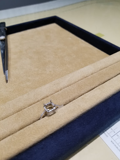 Jewelry Store «Barmakian Jewelers», reviews and photos, 300 Daniel Webster Hwy, Nashua, NH 03060, USA